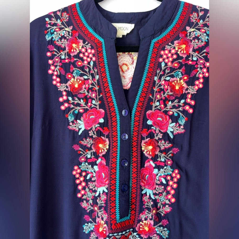 Anthropologie Luna Moon Tunic Top Boho Navy Floral Embroidered Large Cottagecore - Picture 7 of 13